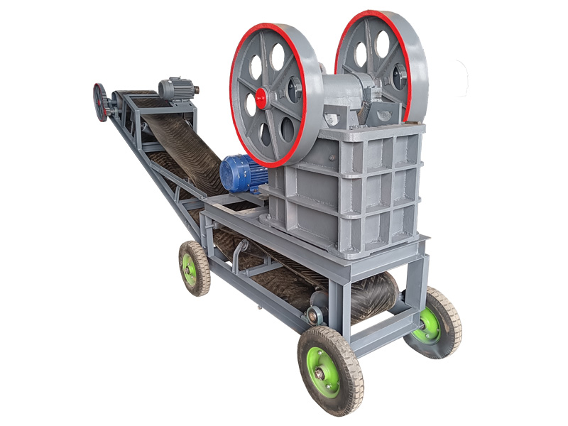 Jaw crusher with conveyor